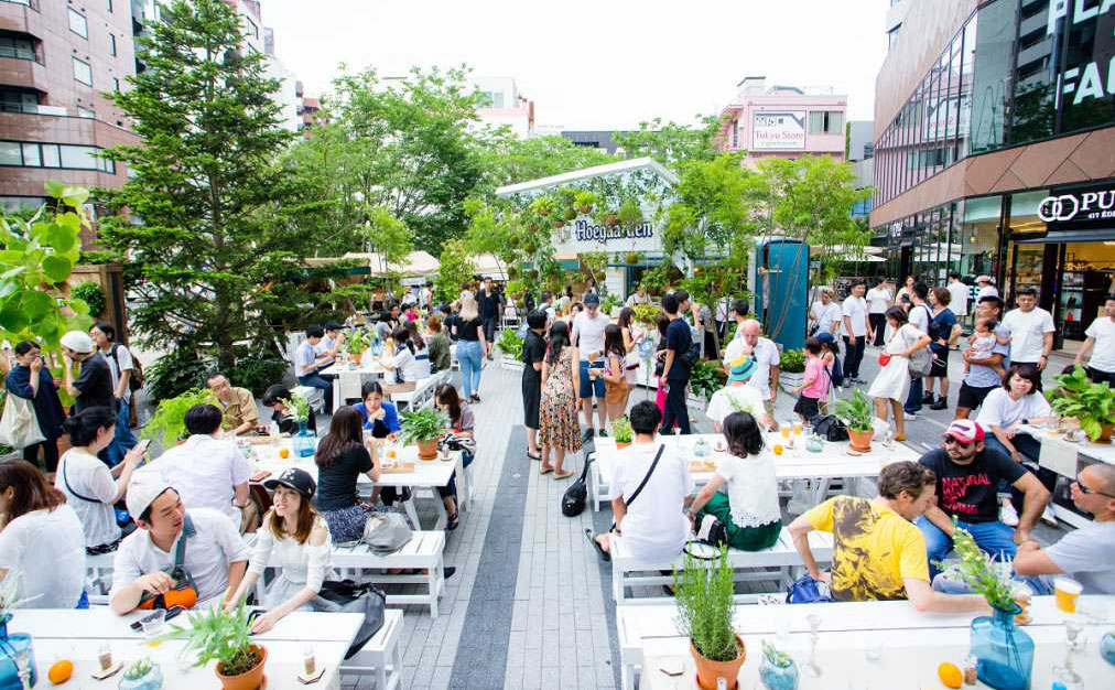 Hoegaarden BEER GARDEN